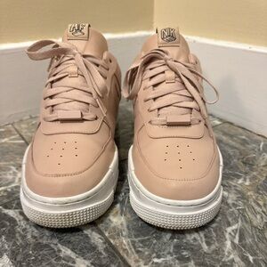 📌 Nike Air Force 1 Low Pixel Pink